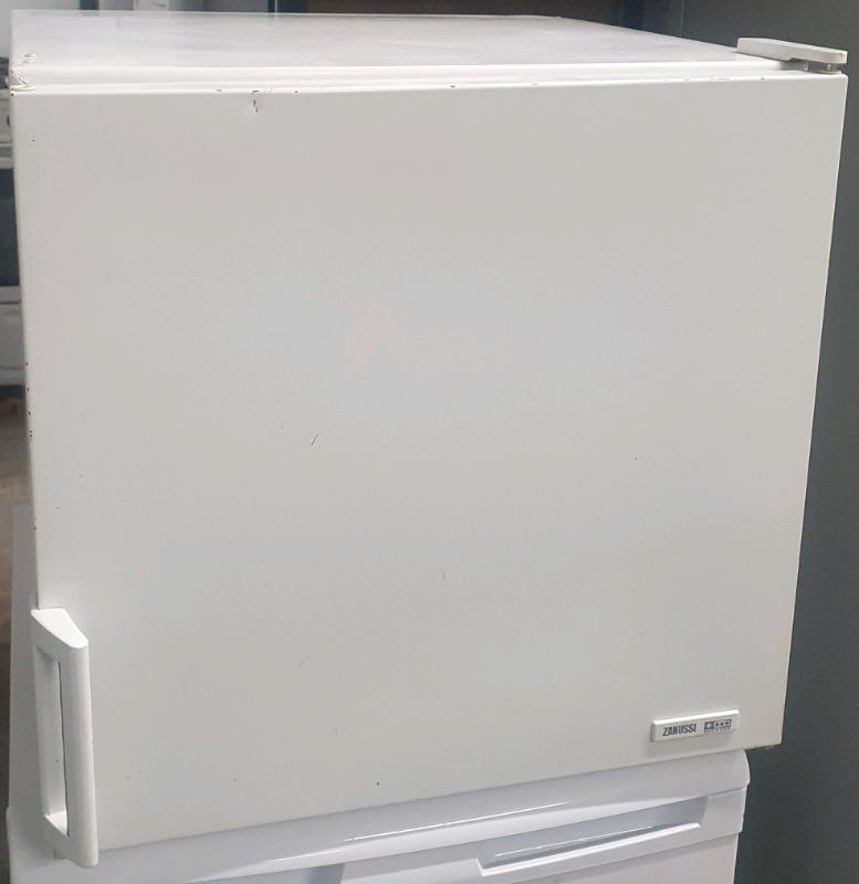 zanussi table top freezer